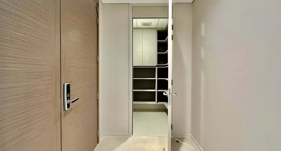For sale 2 bedrooms condo in Pathum Wan, Bangkok