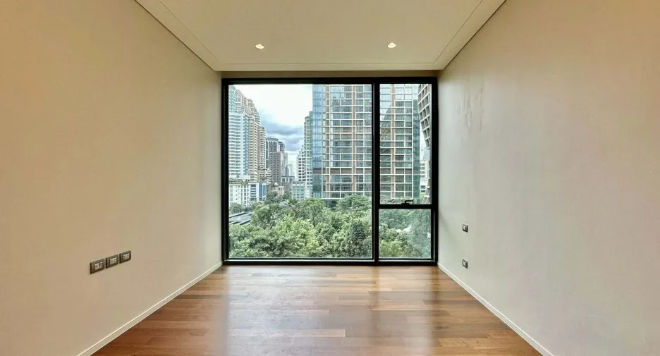 For sale 2 bedrooms condo in Pathum Wan, Bangkok