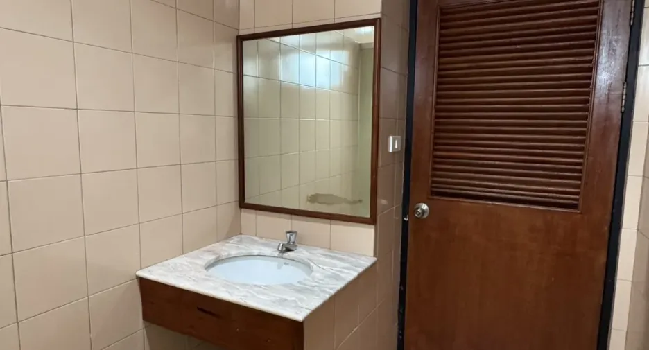 Büro zur Miete in Mueang Chiang Mai, Chiang Mai