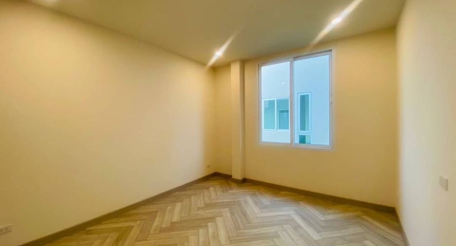Haus zum Kauf mit 5 Zimmer in Hang Dong, Chiang Mai