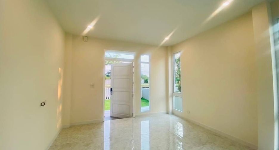 Haus zum Kauf mit 5 Zimmer in Hang Dong, Chiang Mai