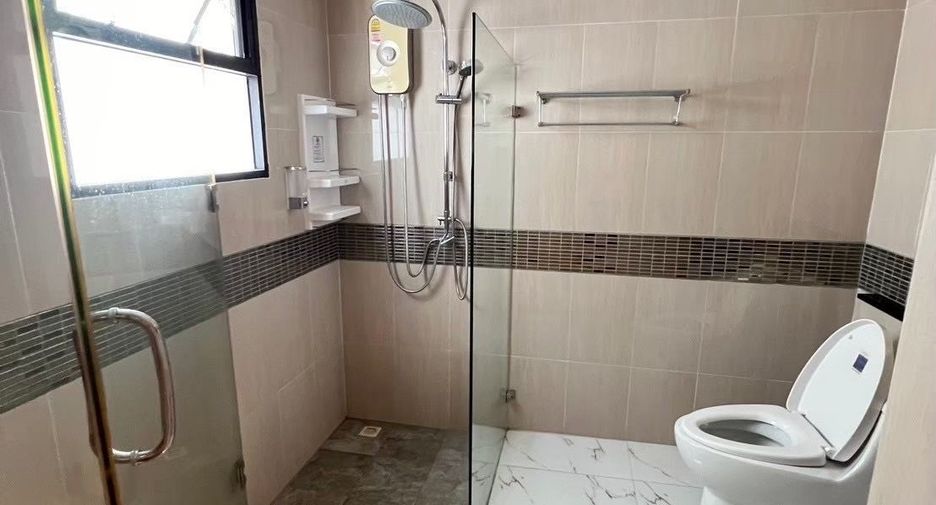 For sale 3 bedrooms house in Cha Am, Phetchaburi