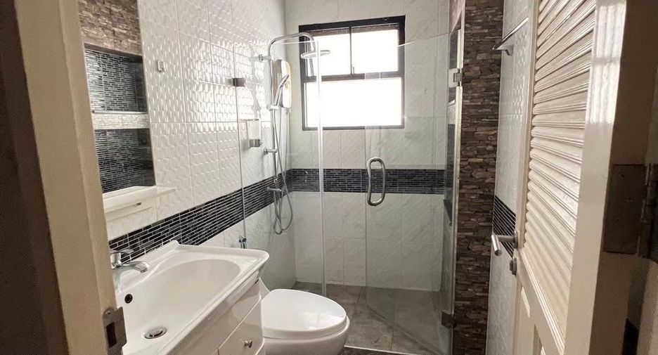 For sale 3 bedrooms house in Cha Am, Phetchaburi