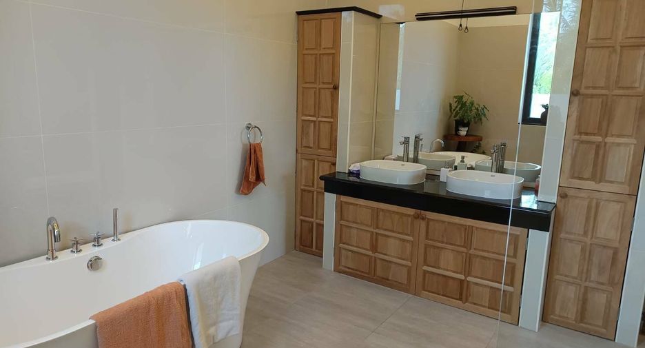 À vendre 3 chambres villa à Pran Buri, Prachuap Khiri Khan