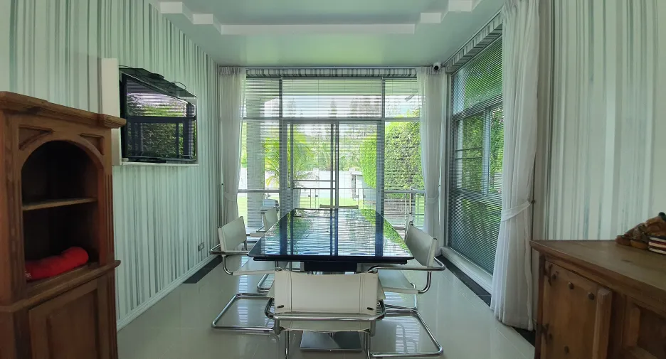 For sale and for rent 4 bedrooms villa in Hua Hin, Prachuap Khiri Khan