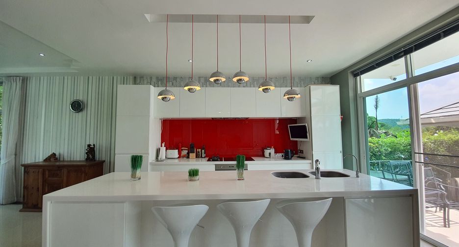 For sale and for rent 4 bedrooms villa in Hua Hin, Prachuap Khiri Khan