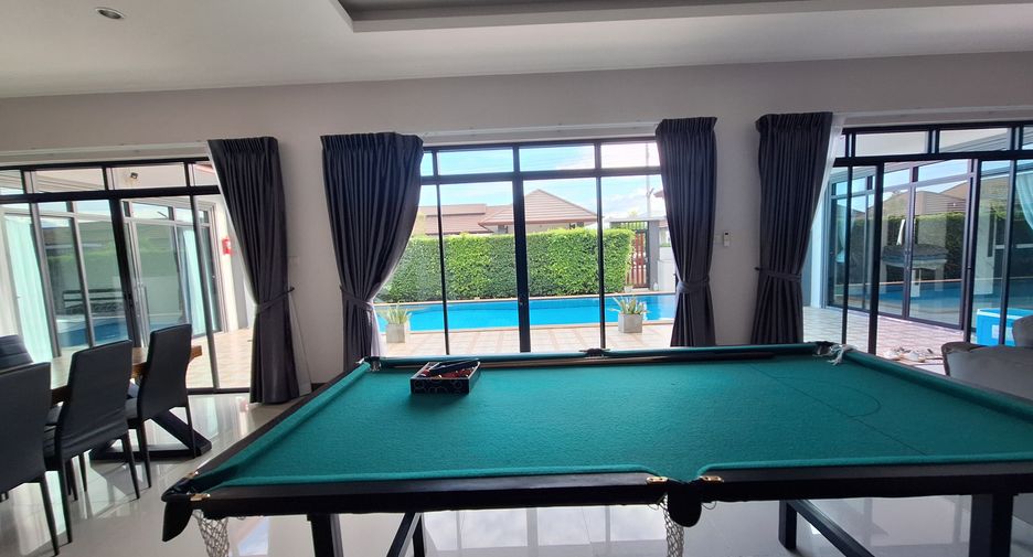 For rent 4 bedrooms villa in Hua Hin, Prachuap Khiri Khan