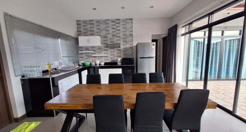 For rent 4 bedrooms villa in Hua Hin, Prachuap Khiri Khan