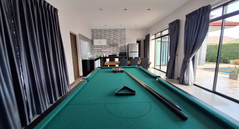 For rent 4 bedrooms villa in Hua Hin, Prachuap Khiri Khan