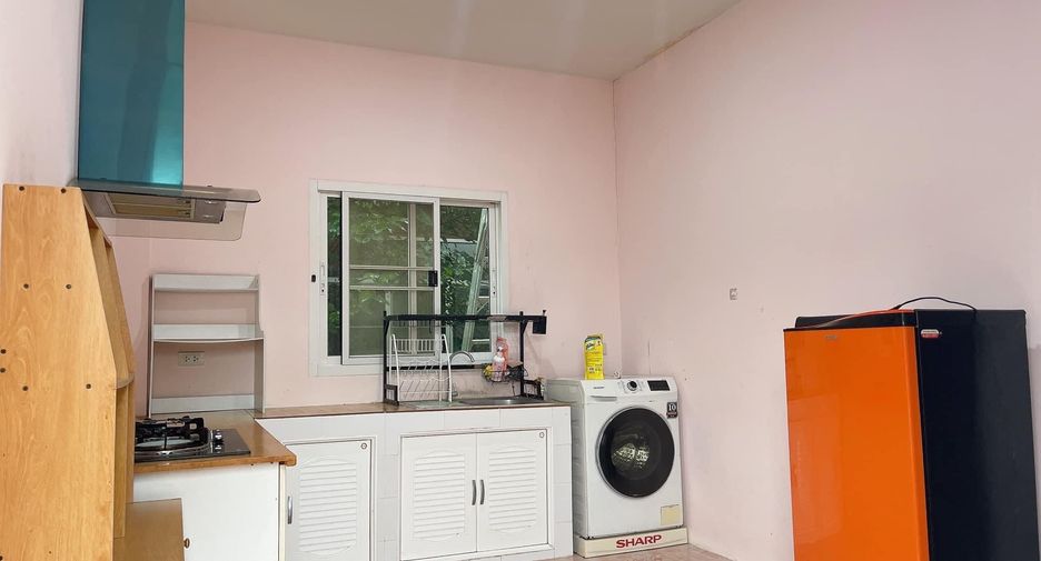 For rent 4 bedrooms house in San Sai, Chiang Mai