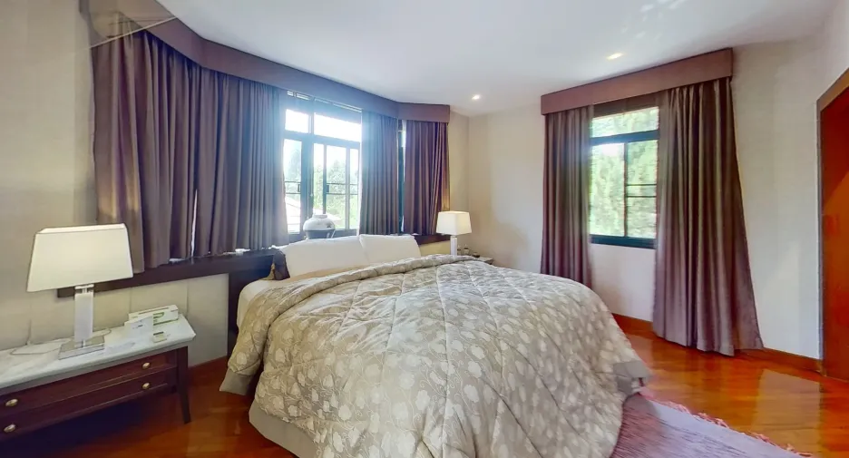 For sale 4 bedrooms villa in Mueang Chiang Mai, Chiang Mai