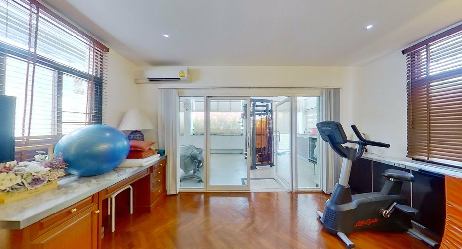 For sale 4 bedrooms villa in Mueang Chiang Mai, Chiang Mai