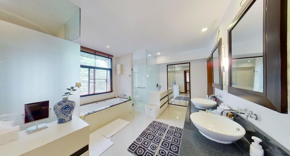 For sale 4 bedrooms villa in Mueang Chiang Mai, Chiang Mai