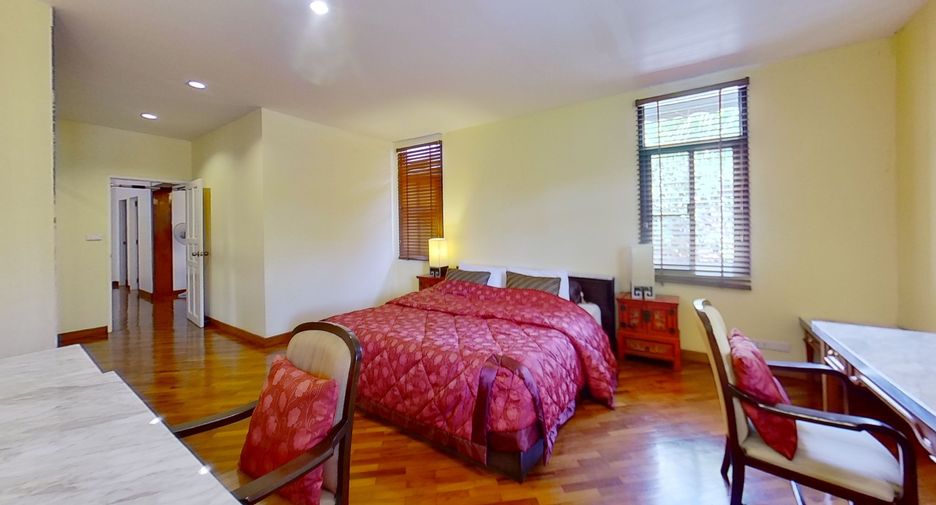 For sale 4 bedrooms villa in Mueang Chiang Mai, Chiang Mai