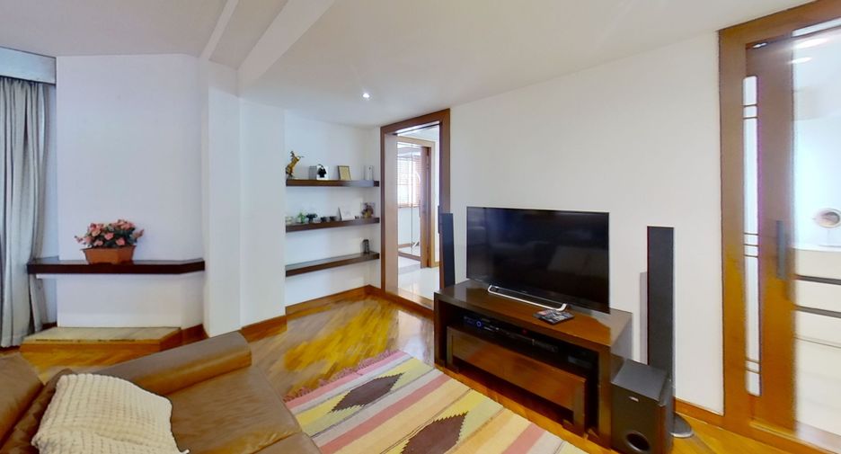 For sale 4 bedrooms villa in Mueang Chiang Mai, Chiang Mai