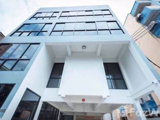 Oficina en venta de 4 habitaciones en Huai Khwang, Bangkok