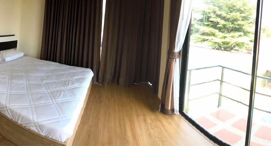For rent 4 bedrooms villa in Bang Lamung, Chonburi
