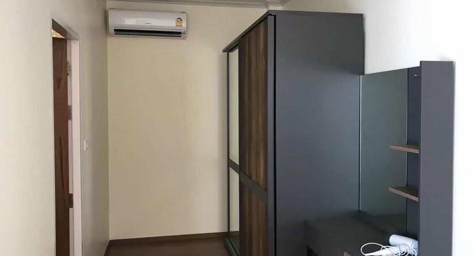 For rent 4 bedrooms villa in Bang Lamung, Chonburi
