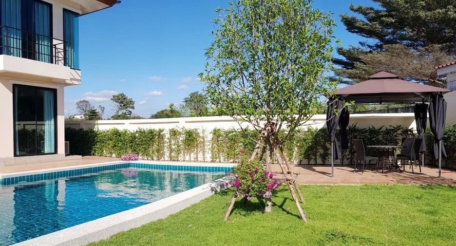 For rent 4 bedrooms villa in Bang Lamung, Chonburi