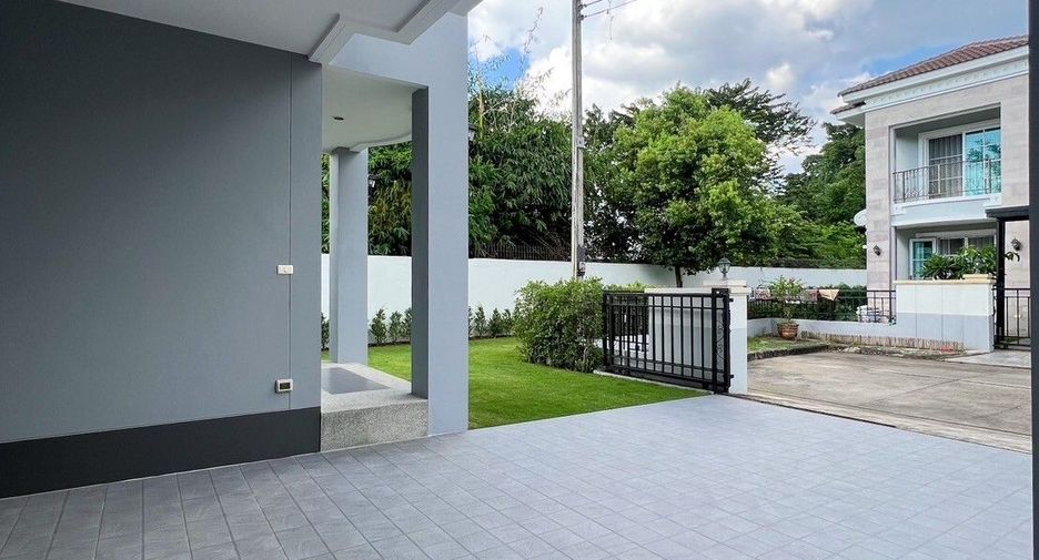 For rent 3 bedrooms house in San Kamphaeng, Chiang Mai
