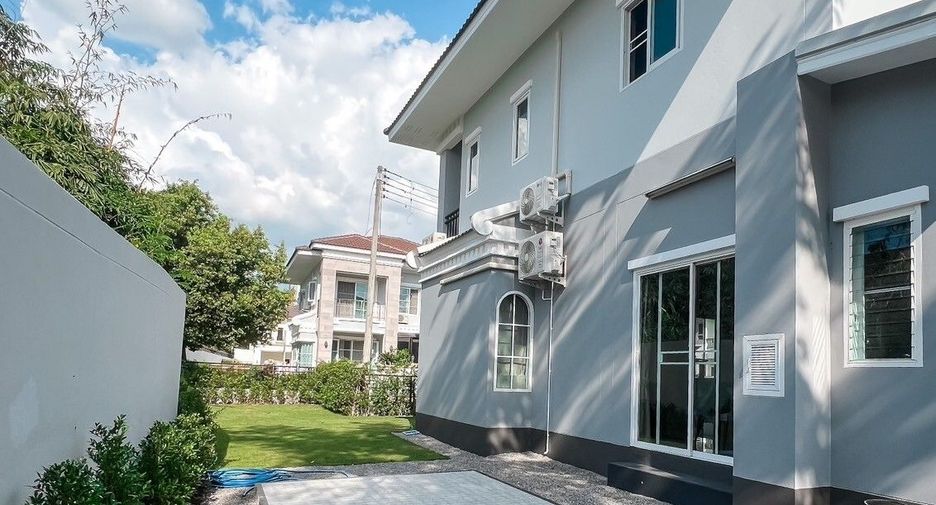 For rent 3 bedrooms house in San Kamphaeng, Chiang Mai