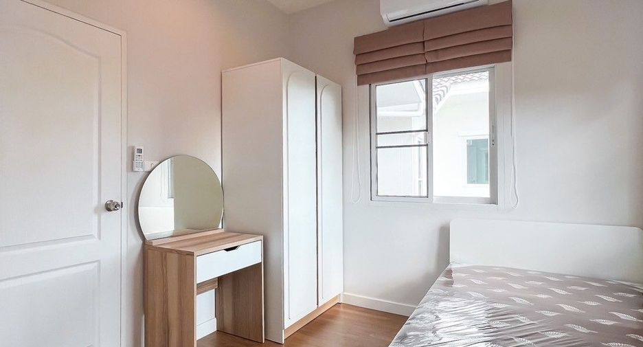 For rent 3 bedrooms house in San Kamphaeng, Chiang Mai