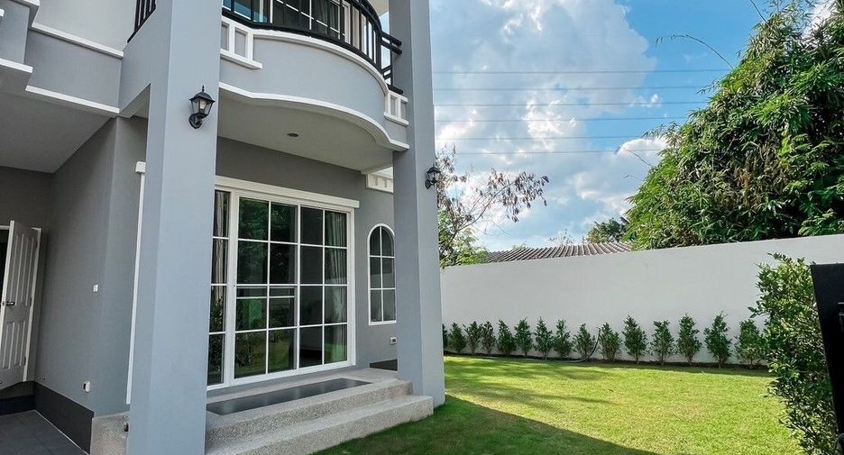 For rent 3 bedrooms house in San Kamphaeng, Chiang Mai