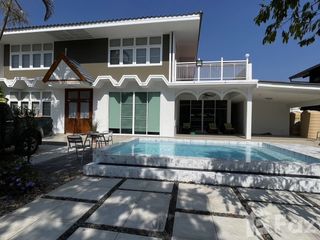For rent 4 bedrooms house in Mueang Chiang Mai, Chiang Mai