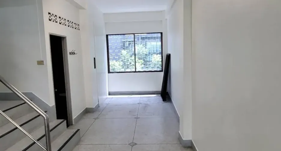 For sale and for rent 10 bedrooms retail Space in Bang Na, Bangkok