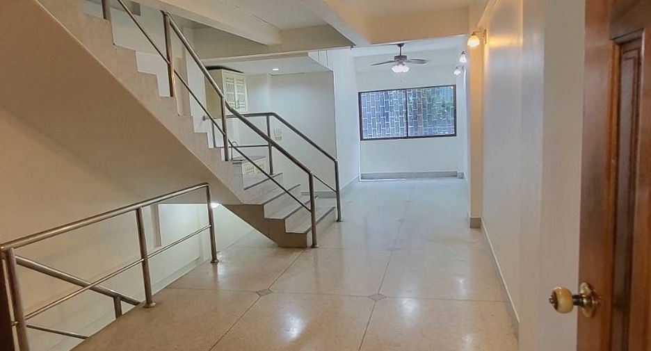 For sale and for rent 10 bedrooms retail Space in Bang Na, Bangkok