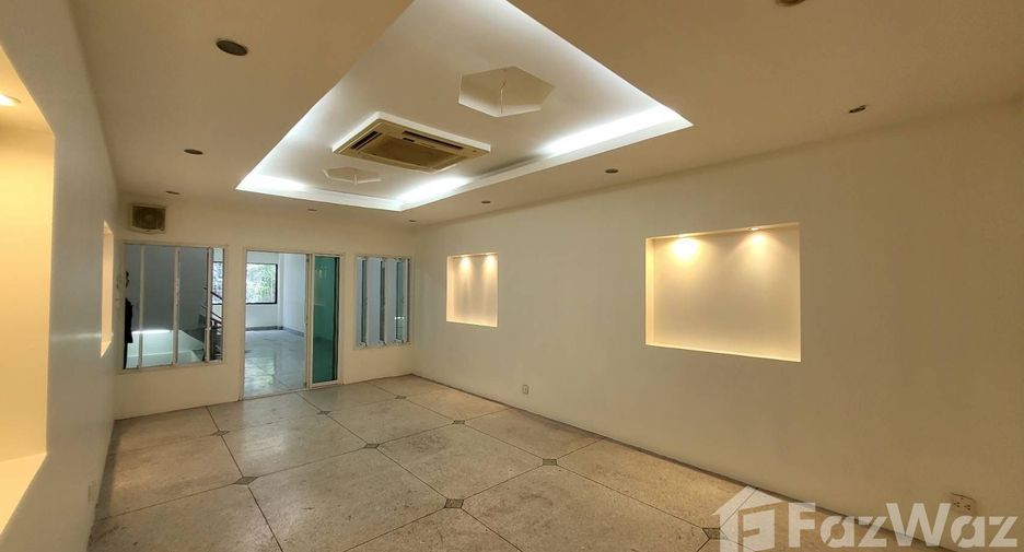 For sale and for rent 10 bedrooms retail Space in Bang Na, Bangkok
