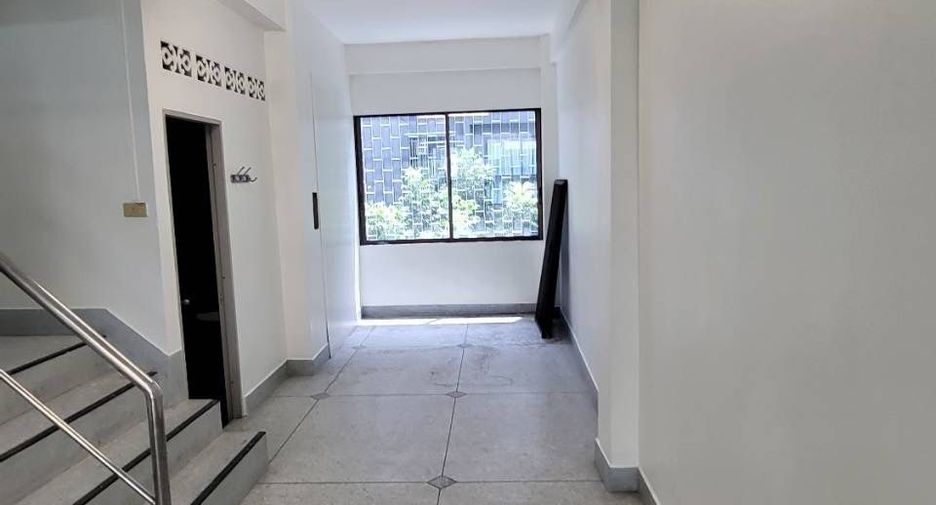 For sale and for rent 10 bedrooms retail Space in Bang Na, Bangkok
