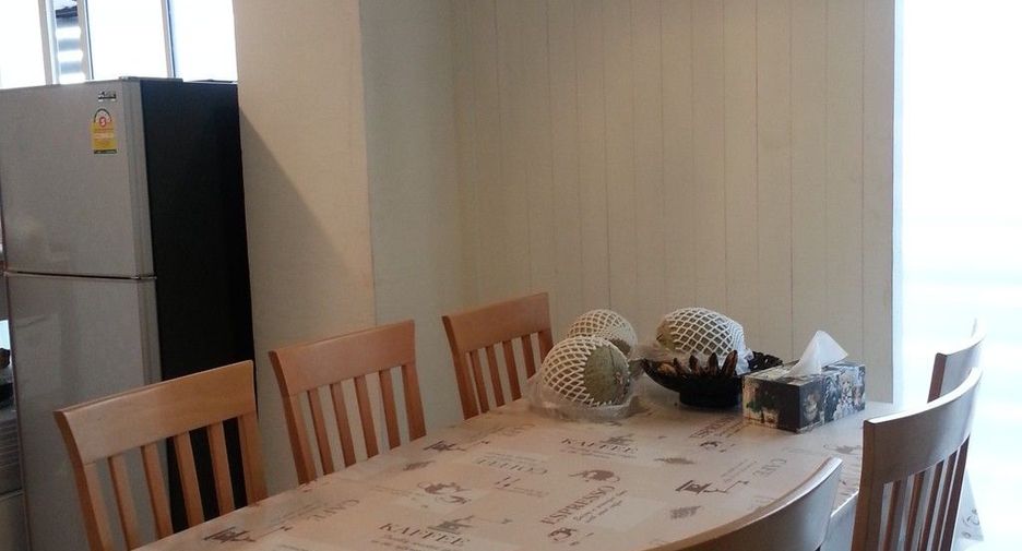 For sale 5 bedrooms house in Watthana, Bangkok