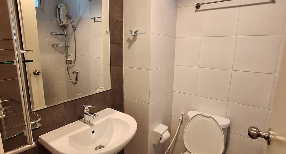 For sale 1 bed condo in Khlong San, Bangkok