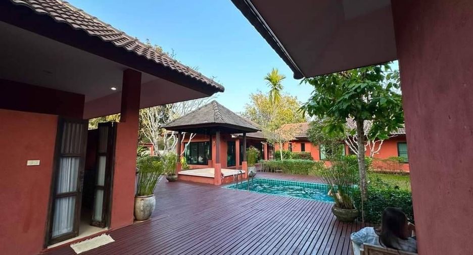 For sale 5 bedrooms villa in San Kamphaeng, Chiang Mai