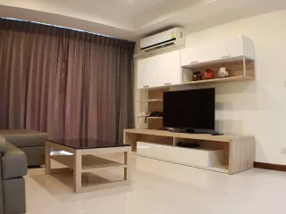 出售 和 出租 2 卧室 公寓 在 Si Racha, Chon Buri