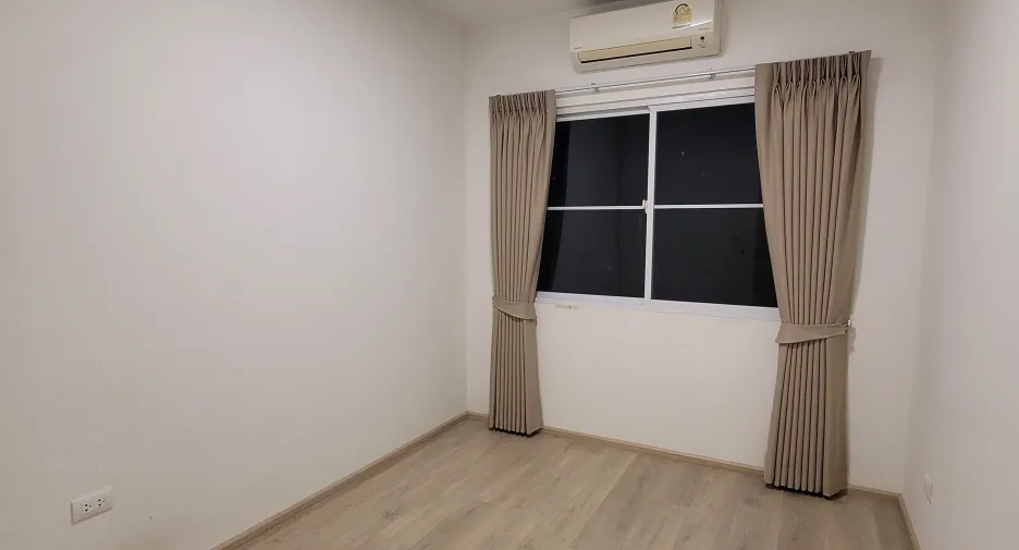 For sale and for rent 3 bedrooms townhouse in Prawet, Bangkok