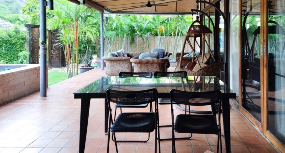 For sale 4 bedrooms house in Hua Hin, Prachuap Khiri Khan