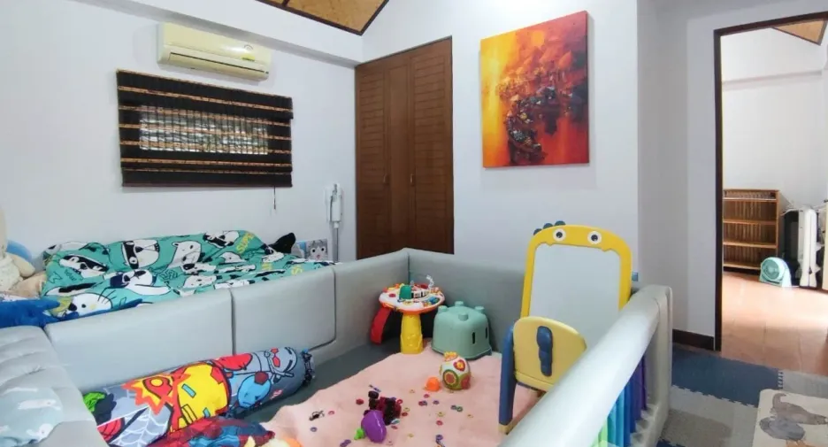 For sale 4 bedrooms house in Hua Hin, Prachuap Khiri Khan