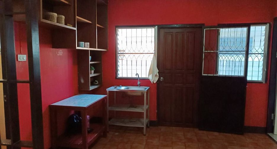 For rent 3 bedrooms house in Mueang Chiang Mai, Chiang Mai