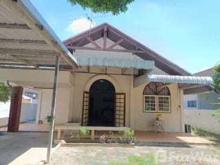 À louer 3 chambres maison à Mueang Chiang Mai, Chiang Mai
