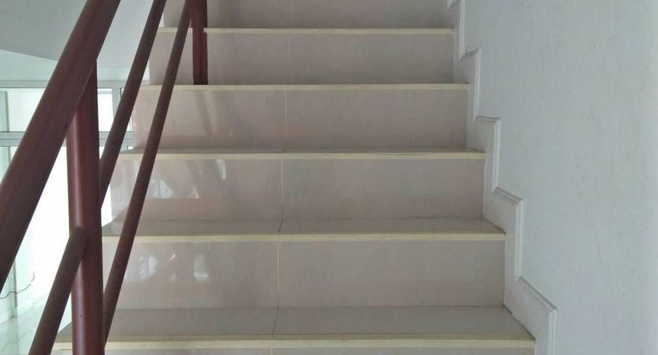 Reihenhaus zum Kauf und zur Miete mit 3 Zimmer in Mueang Chiang Mai, Chiang Mai