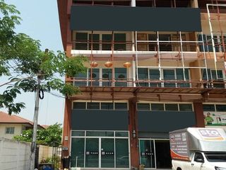 For Rent 3 Bedroom Townhouse In Mueang Chiang Mai