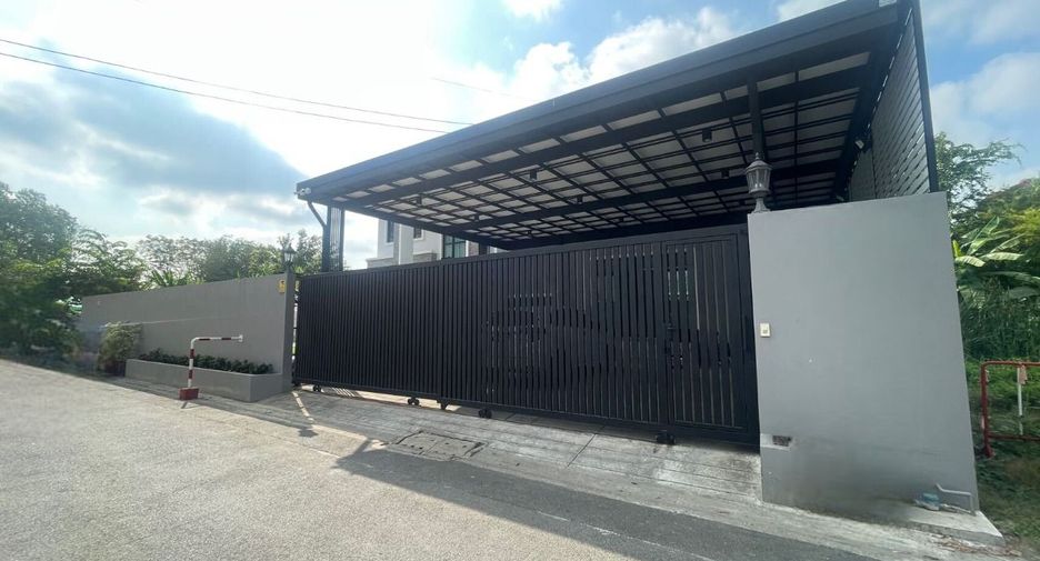 For sale 3 bedrooms house in Don Mueang, Bangkok