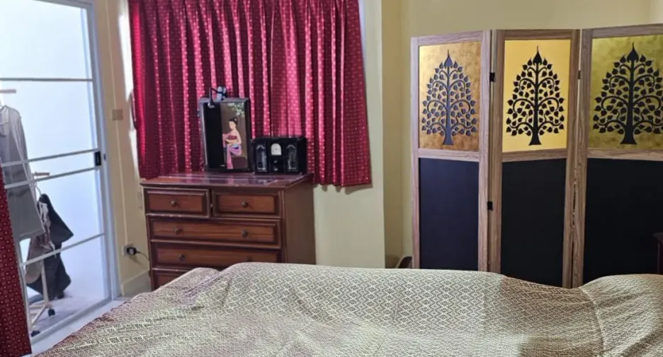 For sale and for rent 3 bedrooms condo in Bang Kapi, Bangkok