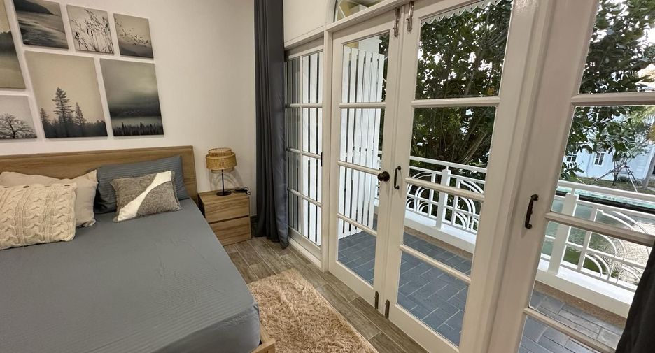 For sale 4 bedrooms townhouse in Mueang Phuket, Phuket