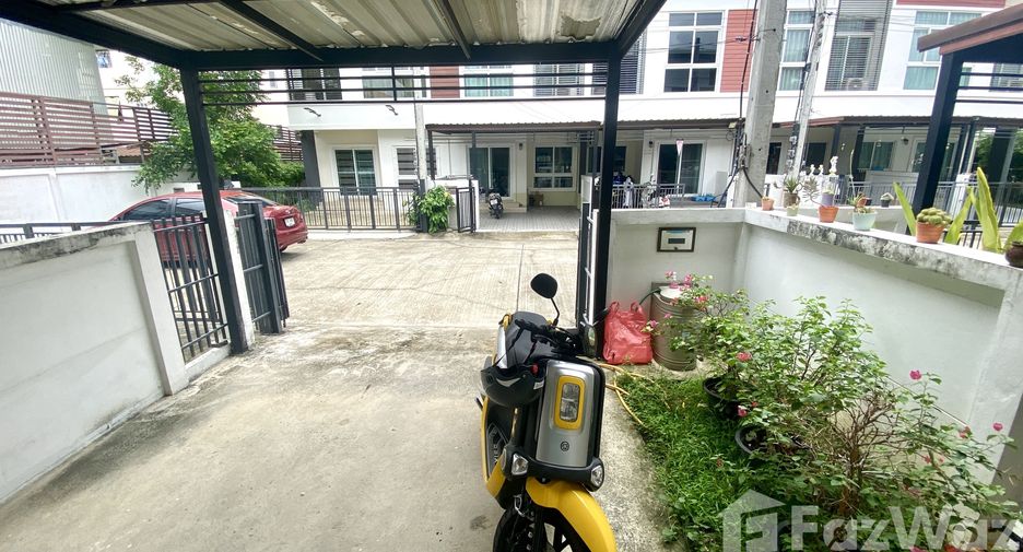 For rent 2 bedrooms townhouse in Mueang Chiang Mai, Chiang Mai