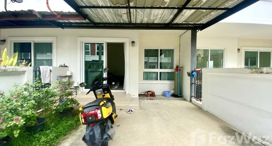 For rent 2 bedrooms townhouse in Mueang Chiang Mai, Chiang Mai