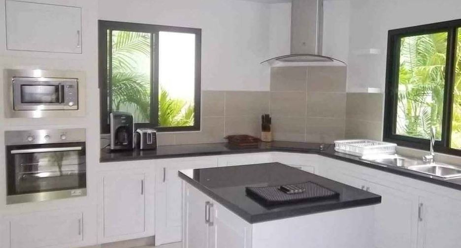 For rent 2 bedrooms villa in Mueang Phuket, Phuket