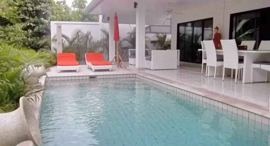For rent 2 bedrooms villa in Mueang Phuket, Phuket